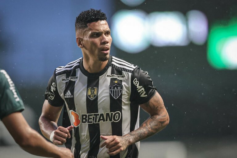 Estreante, Paulinho comenta primeiro jogo pelo Atlético-MG