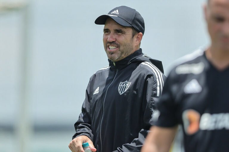 Com foco na redução de gastos, Atlético-MG planeja negociar de três a cinco atletas