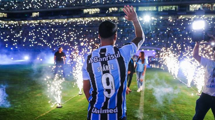 Suárez garante ‘estar bem’, mas não crava data de estreia pelo Grêmio