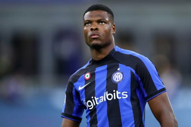 Manchester United faz oferta de £ 35 milhões por Denzel Dumfries, da Inter de Milão