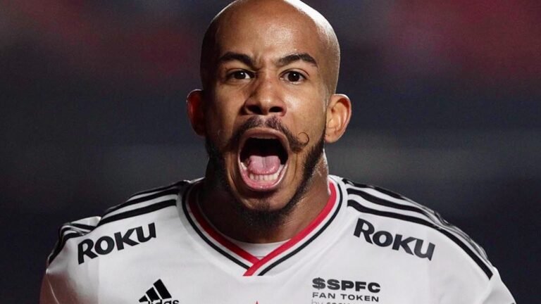 Galo não desiste de Patrick, e terá nova conversa com o São Paulo