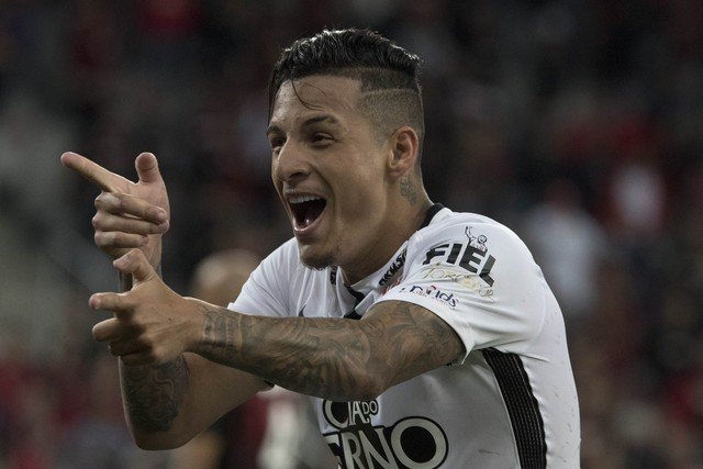 De volta? Corinthians sondou Guilherme Arana em 2022 e mantém portas abertas para o jogador