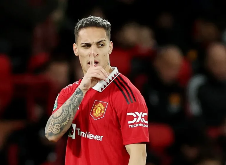 Ídolo do Manchester United critica Antony: “Não tem força nenhuma nas pernas”