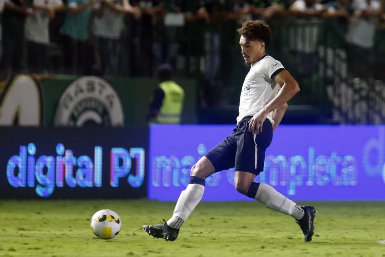 Adryelson, do Botafogo, tem proposta de clube europeu