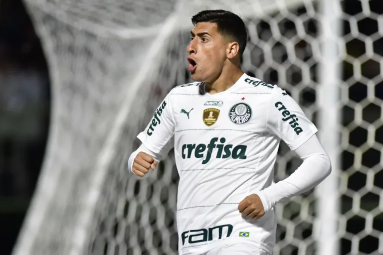 Clube chileno negocia a contratação de Merentiel, do Palmeiras, diz portal