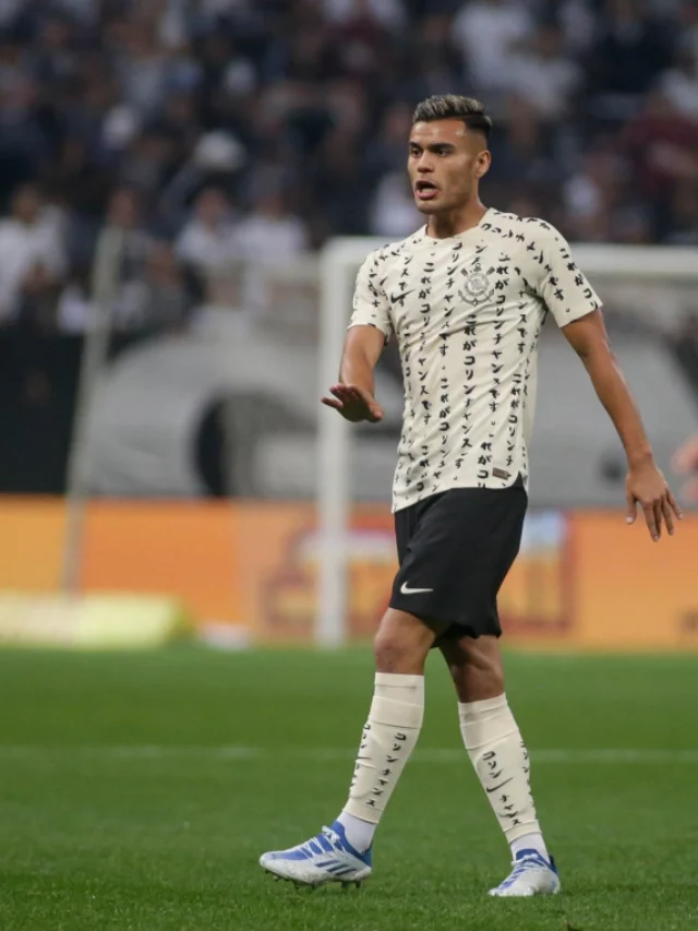 fausto_vera_apos_realizar_um_passe_na_neo_phut