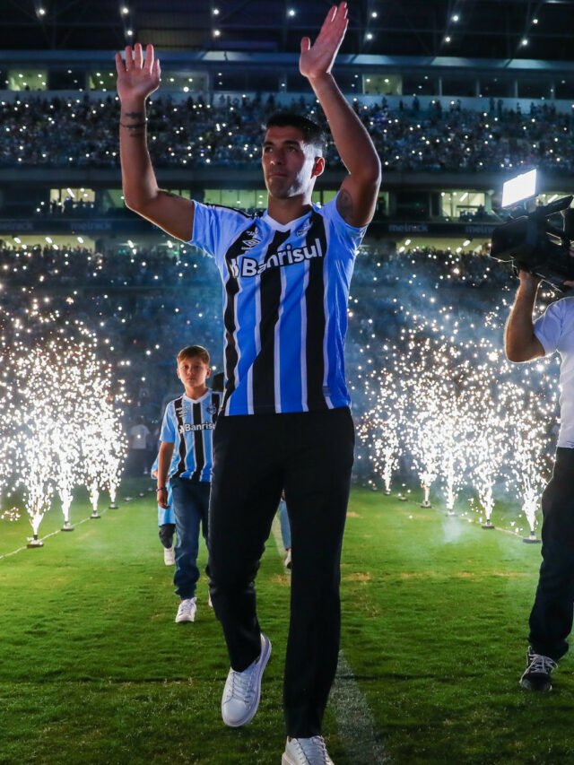 lg-noticias-com-grande-festa-da-torcida--luis-sua-rez-a--apresentado-oficialmente-como-novo-camisa-9-do-gra-mioa--34599