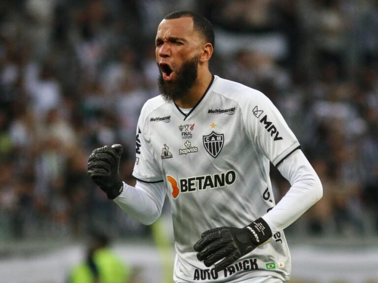 everson-goleiro-do-atletico-mg-comemora-gol-contra-o-athletico-pr-1639345702979_v2_4x3