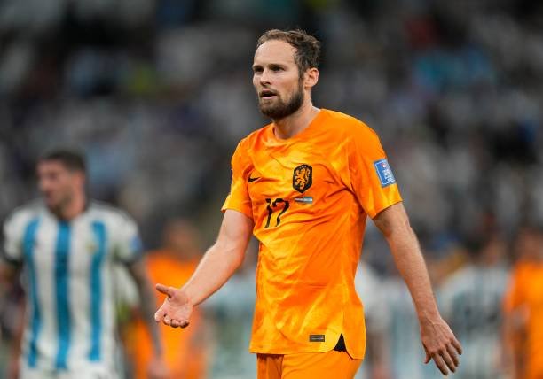 Bayern de Munique acerta contratação de defensor holandês