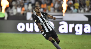 Mudou: Botafogo vende Jeffinho em definitivo para o Lyon