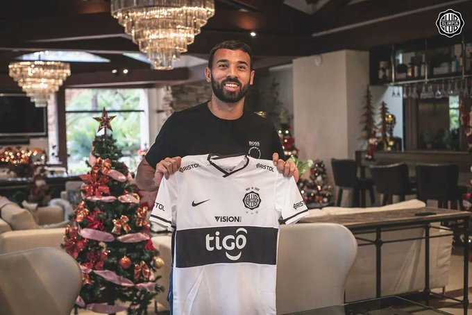 Atlético-MG se despede de dupla estrangeira que custou R$ 18 milhões