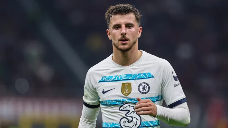 Mount tem impasse para renovar com Chelsea e entra na mira do Liverpool