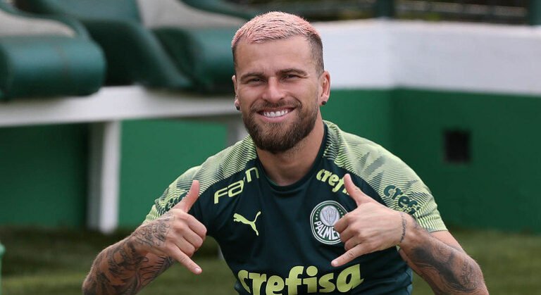Ex-Palmeiras e livre no mercado, Lucas Lima treina em clube paulista