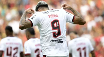 Flamengo anuncia renovação de Pedro até 2027