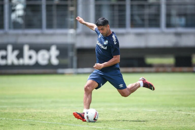 Com novidade, Grêmio libera lista de relacionados contra o Brasil de Pelotas