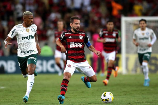 Everton Ribeiro cita importância da Supercopa e elogia trabalho de Vítor Pereira