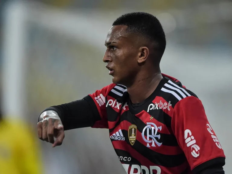 Veja valores da proposta do Barcelona por Wesley, recusada pelo Flamengo