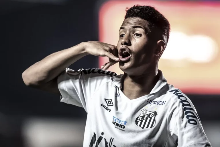 Ângelo aceita proposta do Flamengo, que busca acordo com Santos