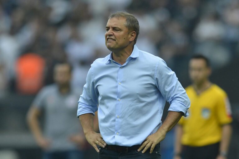 Possível chegada de Diego Aguirre ao Cerro causa polêmica no Paraguai
