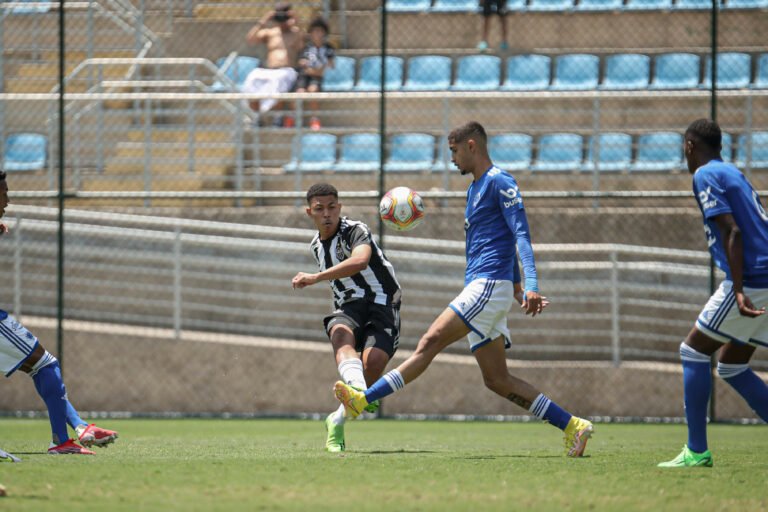 CBF reprova estádio utilizado por times femininos e de base em BH