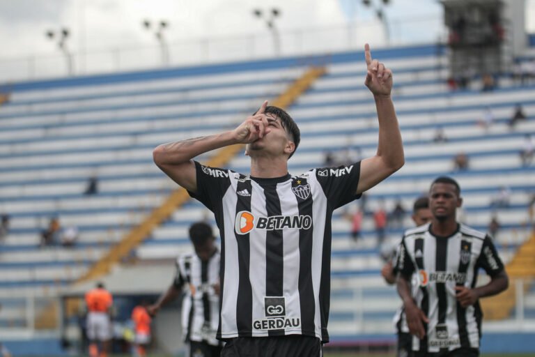 Jovem promessa do Atlético-MG recebe sondagens do exterior