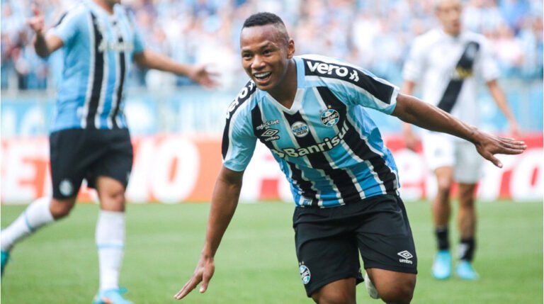 Grêmio negocia Campaz com clube argentino por empréstimo