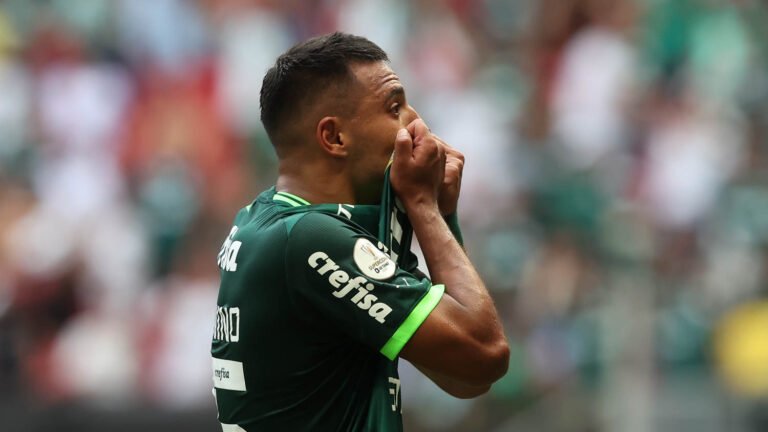 Gabriel Menino, do Palmeiras, quase jogou no Corinthians; entenda