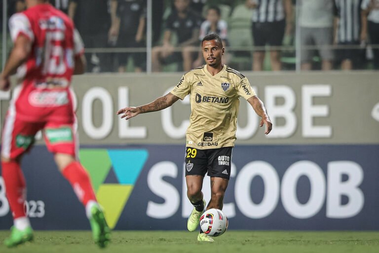 Especulado no Flamengo, Allan tem multa rescisória de 60 milhões de euros