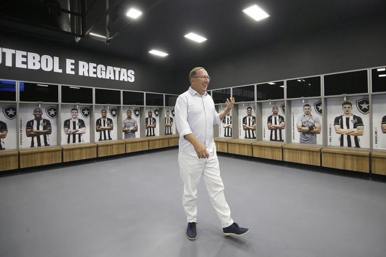 Botafogo tem nomes para CEO na mesa de John Textor; Três profissionais são “finalistas”