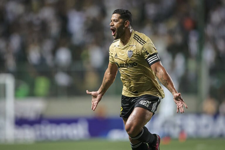 Hulk chega a 70 gols pelo Atlético-MG, atinge 15 ‘dobletes’ e busca inédito Hat-trick pelo clube