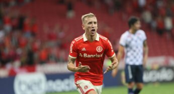 Vaza imagem do novo uniforme principal do Inter