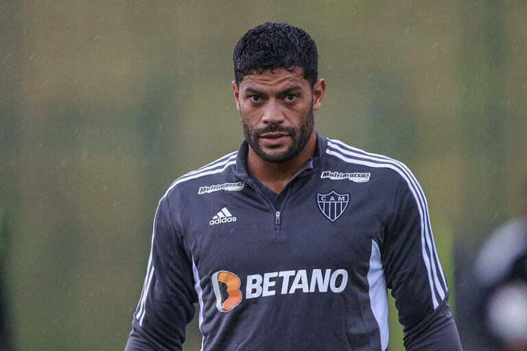 Hulk volta a treinar no Atlético-MG e será reforço em clássico e duelo pela Libertadores