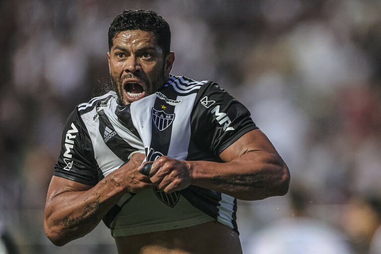 Autor do gol da vitória contra o Patrocinense, Hulk projeta estreia na Copa Libertadores