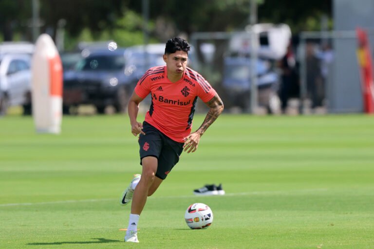 Nico Hernandez tem nome publicado no BID e já pode estrear pelo Inter