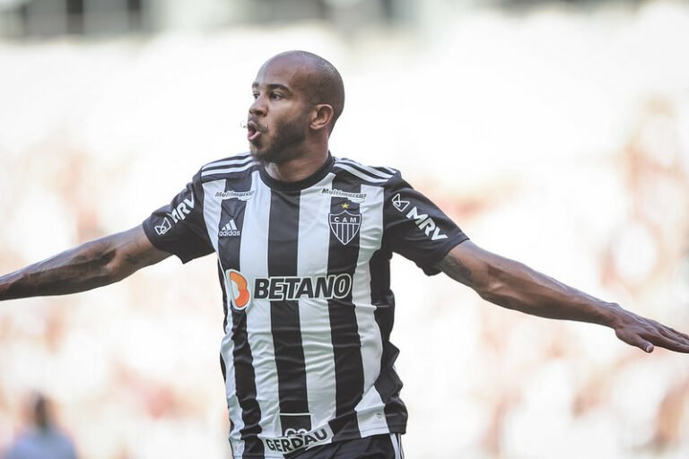 Autor do gol alvinegro em clássico, Patrick projeta duelo pela Libertadores e foco na classificação