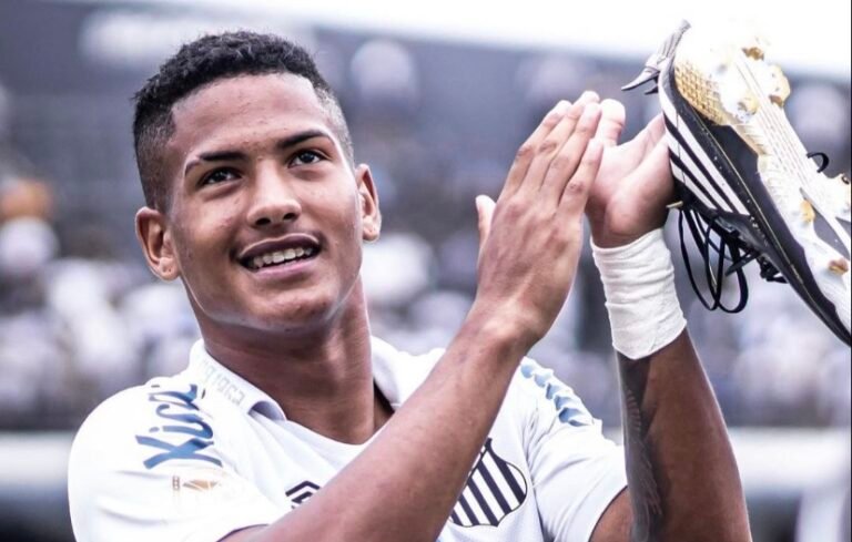 Santos recusa proposta do Flamengo por Ângelo e define preço para vendê-lo