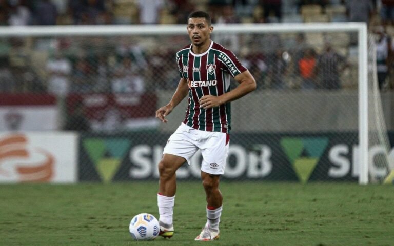 Além do Fulham, da Inglaterra, outros clubes da Europa acenam por nova proposta pelo volante André