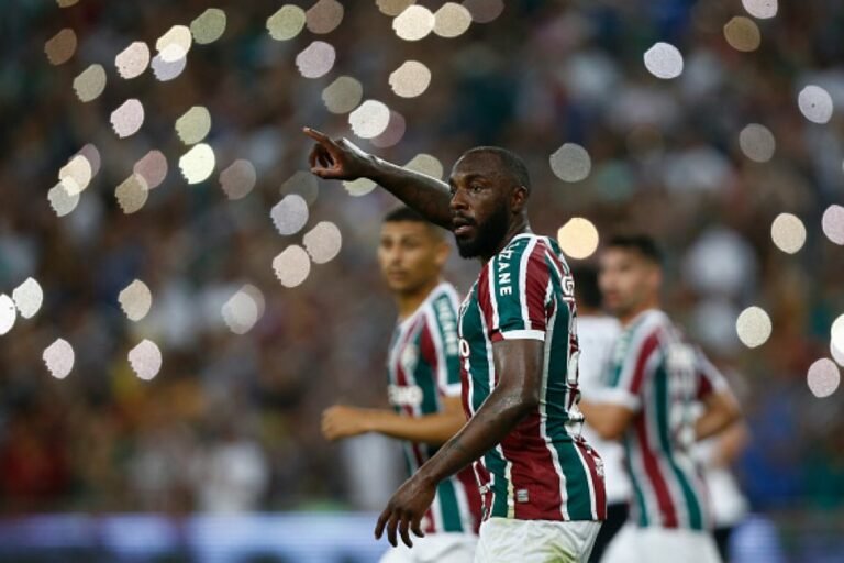 Com lesão detectada no joelho, Manoel, do Fluminense, passará por cirurgia