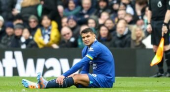 Thiago Silva tem lesão no joelho e vira desfalque para o Chelsea