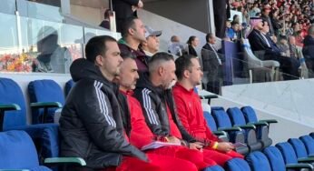 Vitor Pereira e comissão foram ao estádio para analisar adversário do Flamengo no Mundial