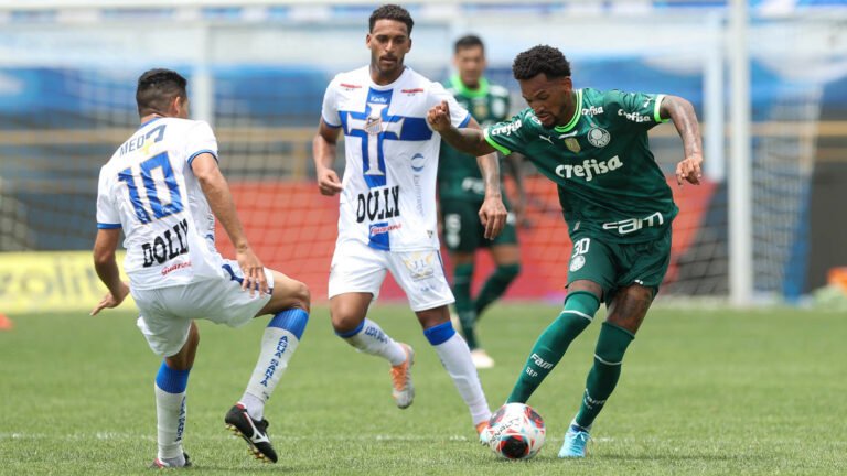 Palmeiras vence Água Santa fora de casa e dispara na liderança geral do Paulistão