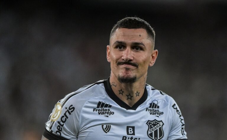 Grêmio retoma conversas para contratar Vina