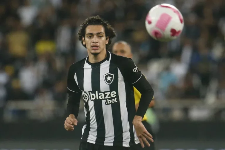 Botafogo recusa proposta milionária de equipe europeia por Matheus Nascimento