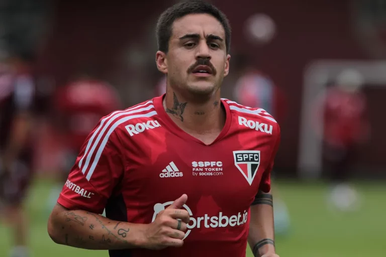 São Paulo aceita negociar Gabriel Neves e há propostas