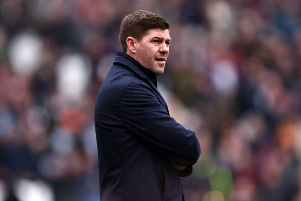 Gerrard surge como possível candidato ao cargo de treinador do PSG