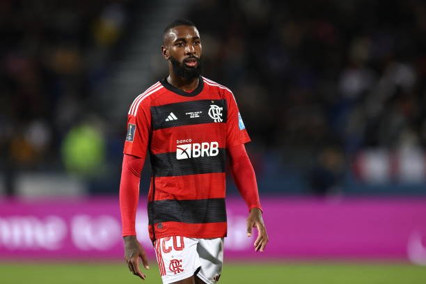 Gerson desabafa após expulsão em eliminação do Flamengo: “Coração está magoado”