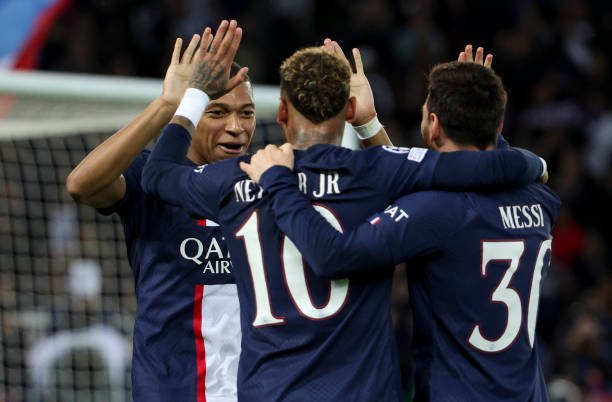 PSG pode ser obrigado a negociar estrela do trio de ataque