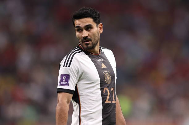 Gigante inglês entra em disputa com Barcelona por contratação de Gundogan