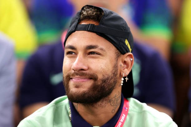 Neymar se inspira em Messi, mas não confirma presença na próxima Copa
