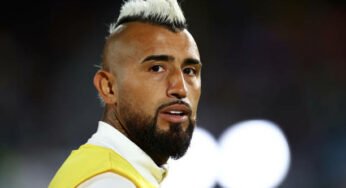 Vítor Pereira promove Vidal ao time titular e desfaz quarteto ofensivo